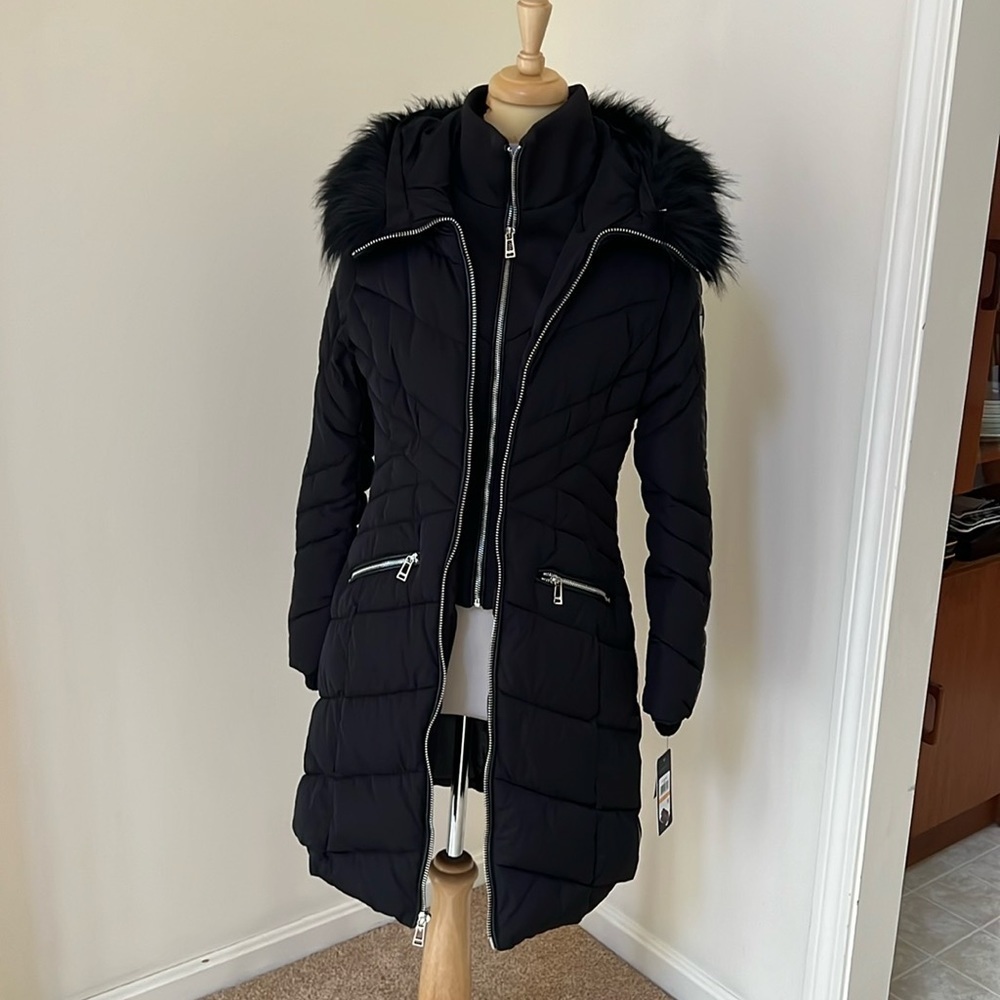 New! Guess small black double zippered puffer jacket. - Picture 3 of 13